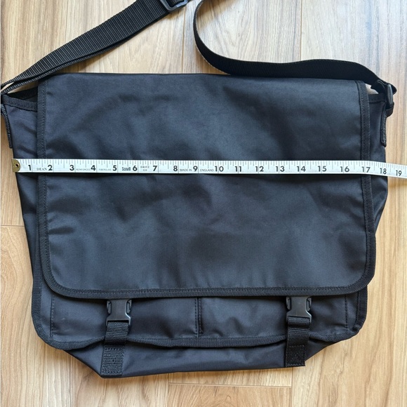 Vintage Gap 90-00s OLD multi-pocket messenger bag Black In Color - Picture 3 of 12
